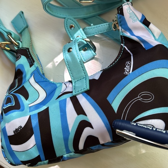 Núnoo handbag adjustable over the shoulder / crossbody vegan recycled nylon PU - Picture 10 of 11